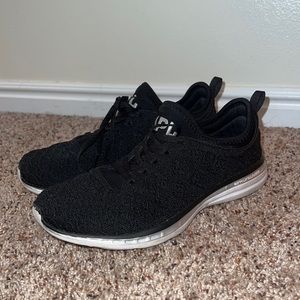 APL Techloom Phantom sneaker